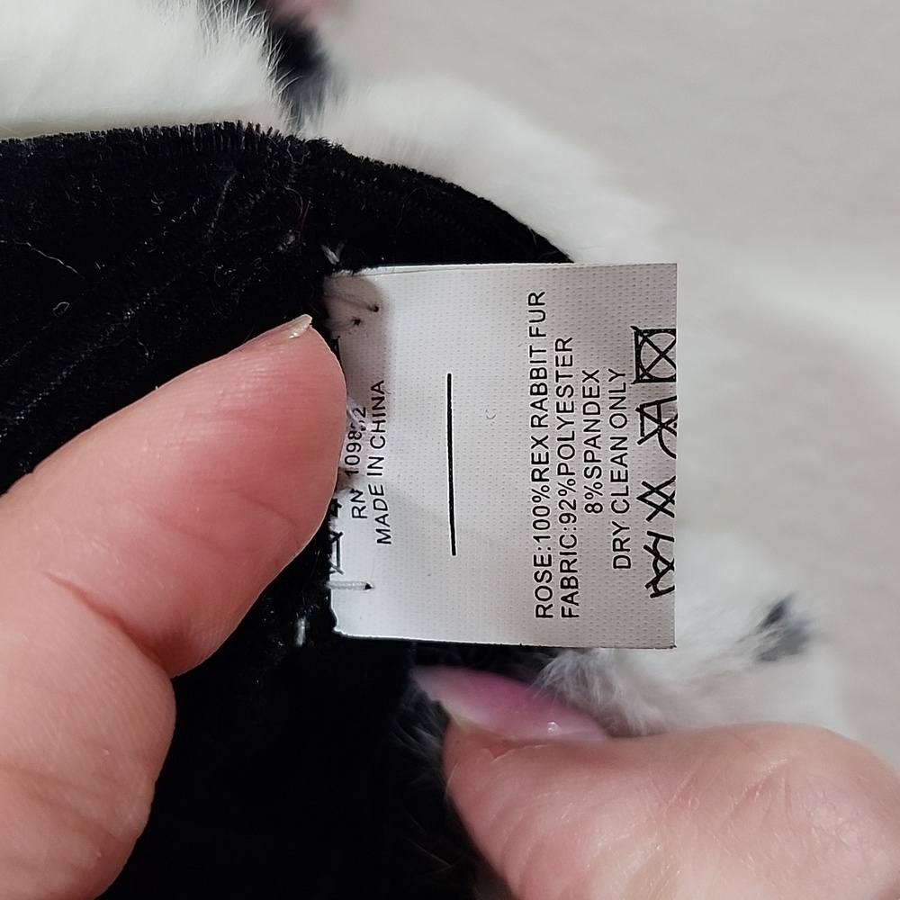 Luxury Genuine Black White Rosette Rabbit Fur Pull Through Neck Scarf 30 Inch - Picture 3 of 5